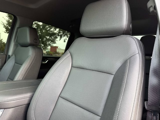 Used 2024 Summit White Chevrolet LTZ image 31