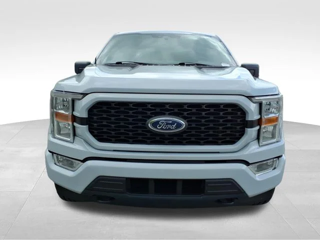 Used 2022 White Ford XL image 12