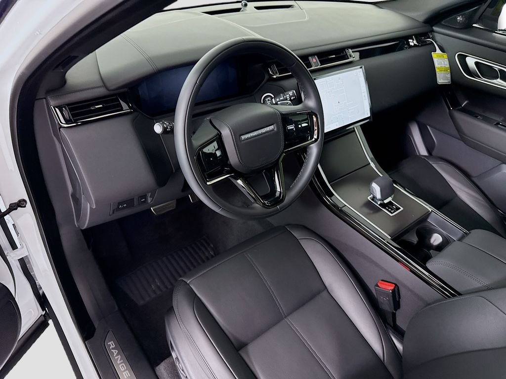 Used 2026 Fuji White Land Rover Dynamic SE image 10