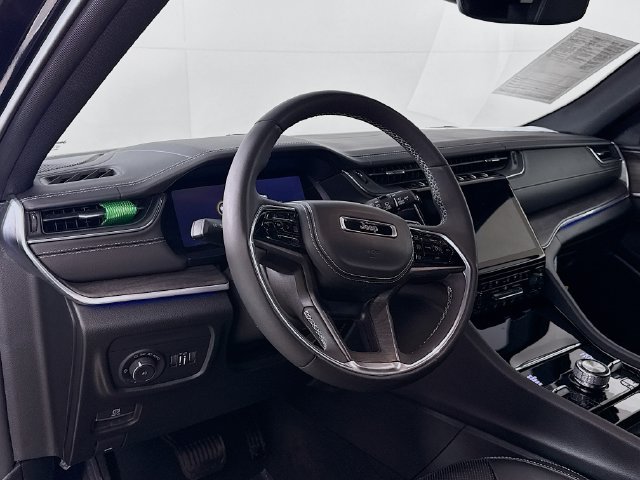 Used 2023 Black Jeep Overland image 7