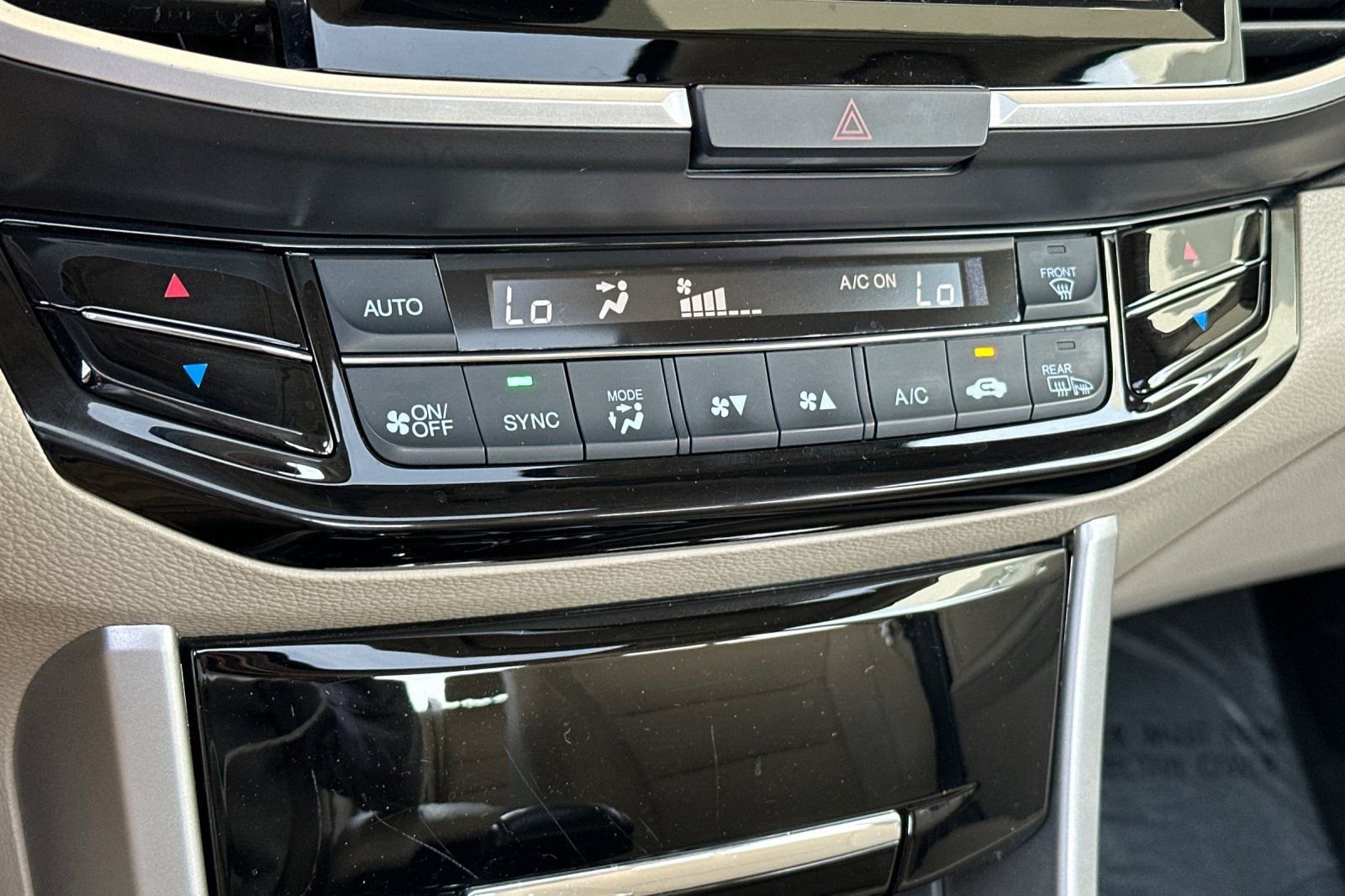 Used 2017 White Honda Touring image 20