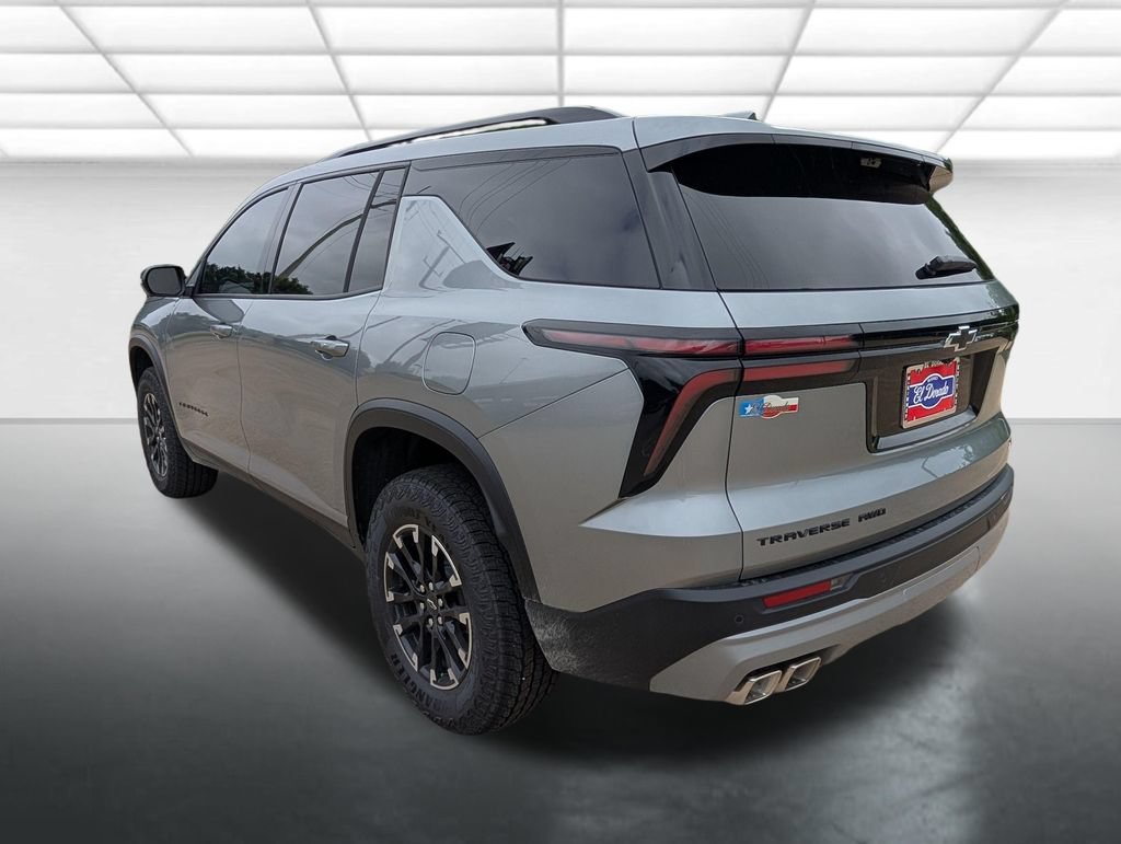 2026 Chevrolet Traverse Z71 - Photo 2