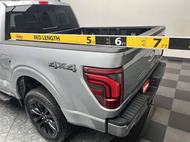 Used 2025 Silver Ford LARIAT image 30