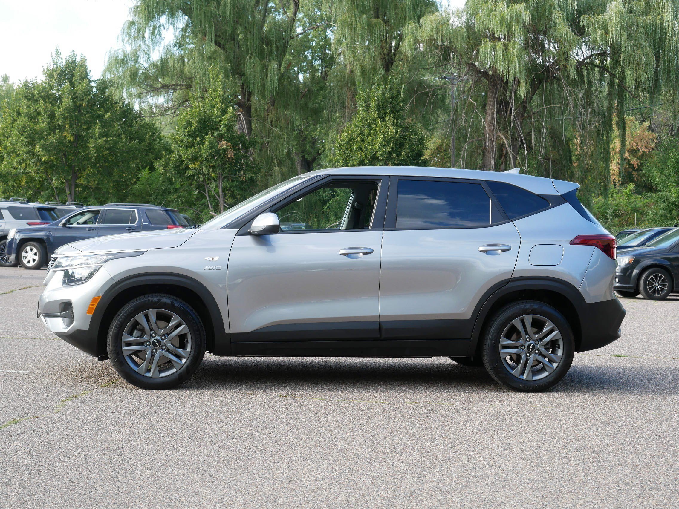 Used 2023 Steel Gray Kia LX image 8