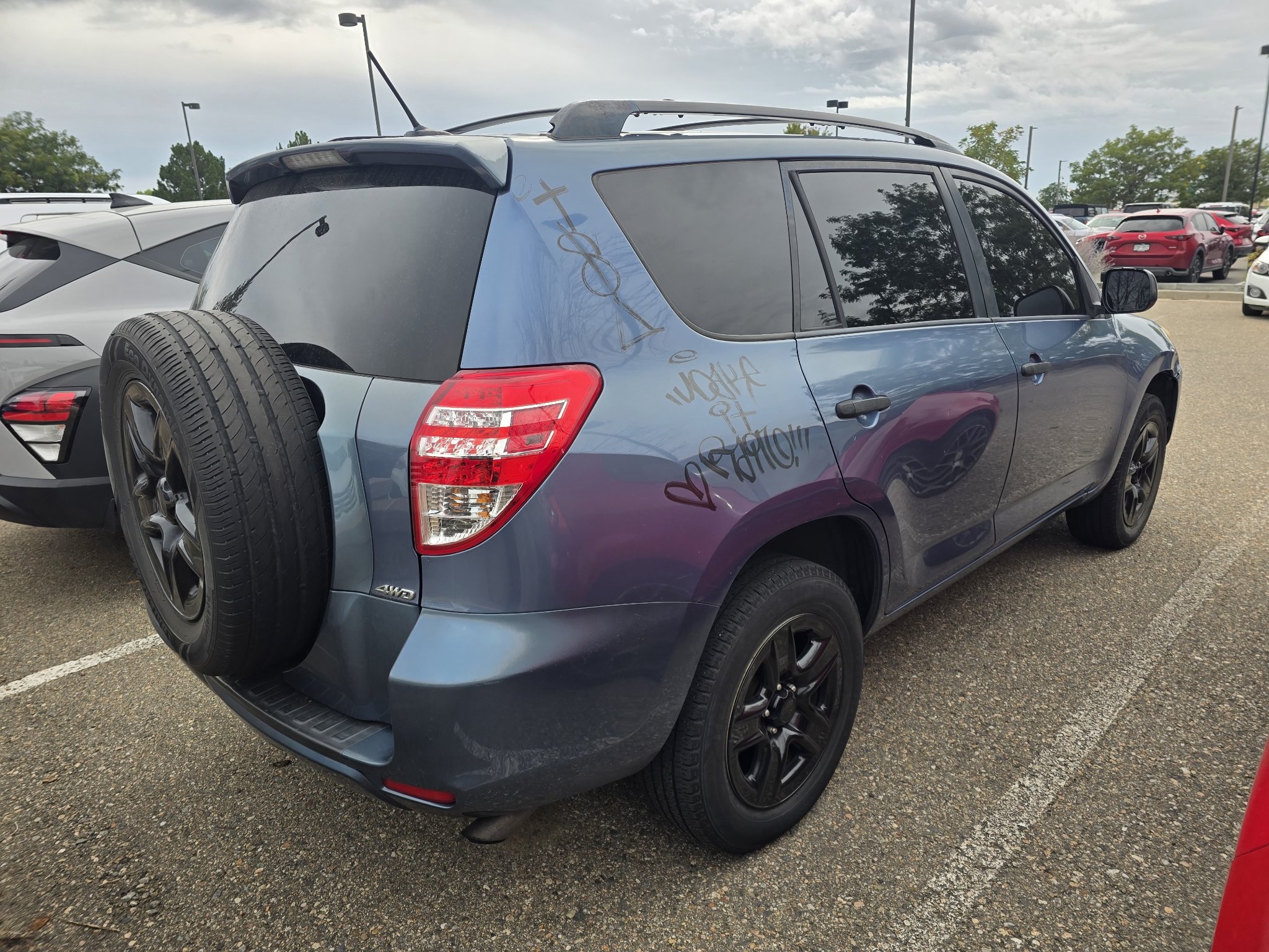 Used 2009 Pacific Blue Metallic Toyota Base image 16
