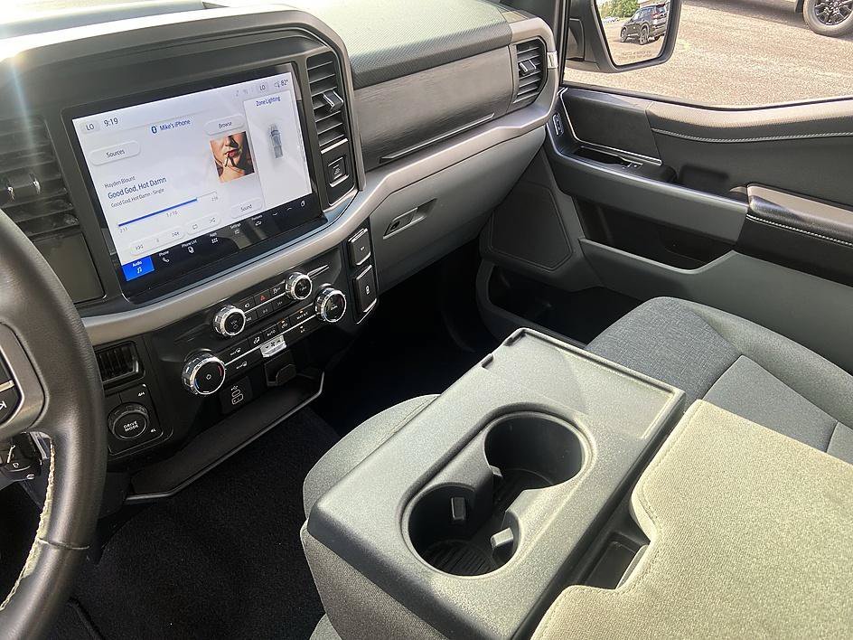 Used 2025 Oxford White Ford XLT image 20
