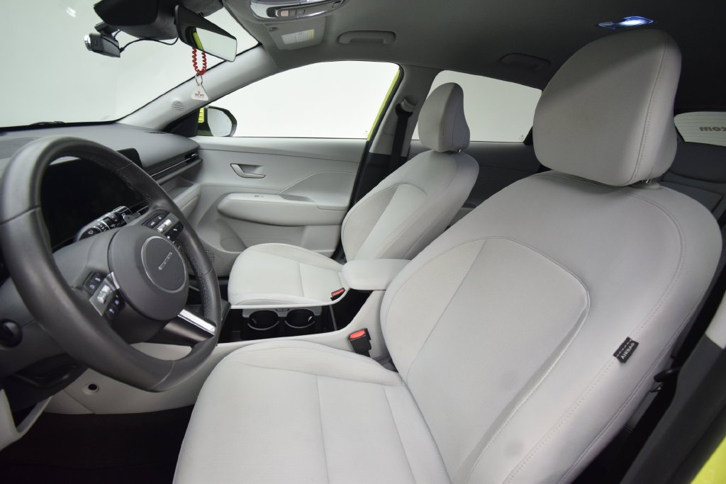 Used 2024 Neoteric Yellow Hyundai SEL image 8