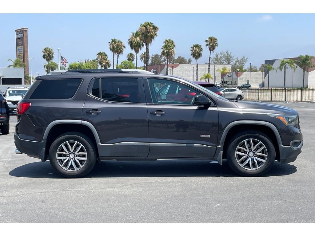 Used 2017 Iridium Metallic GMC SLE image 8