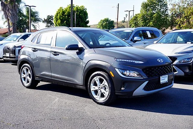 Used 2023 Gray Hyundai SEL image 5
