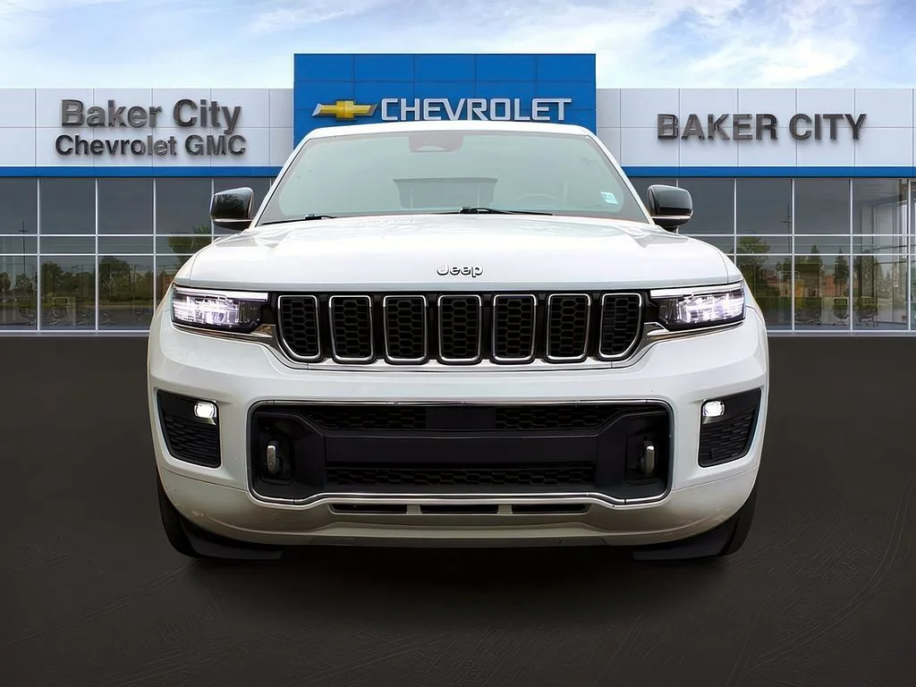 Used 2022 Bright White Clearcoat Jeep Overland image 2