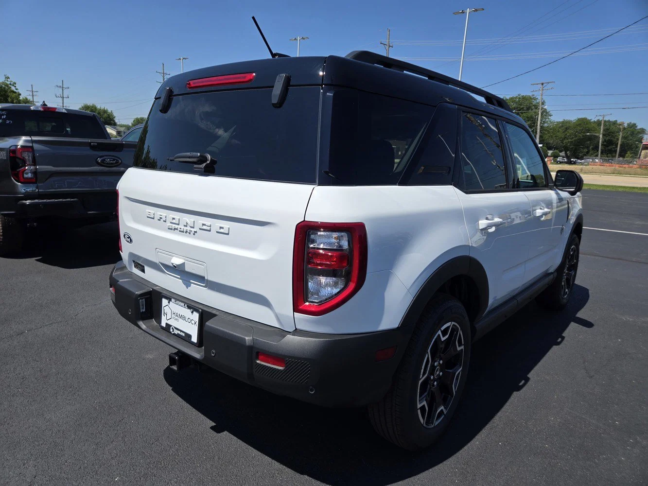 New 2026 Oxford White Ford Outer Banks image 4
