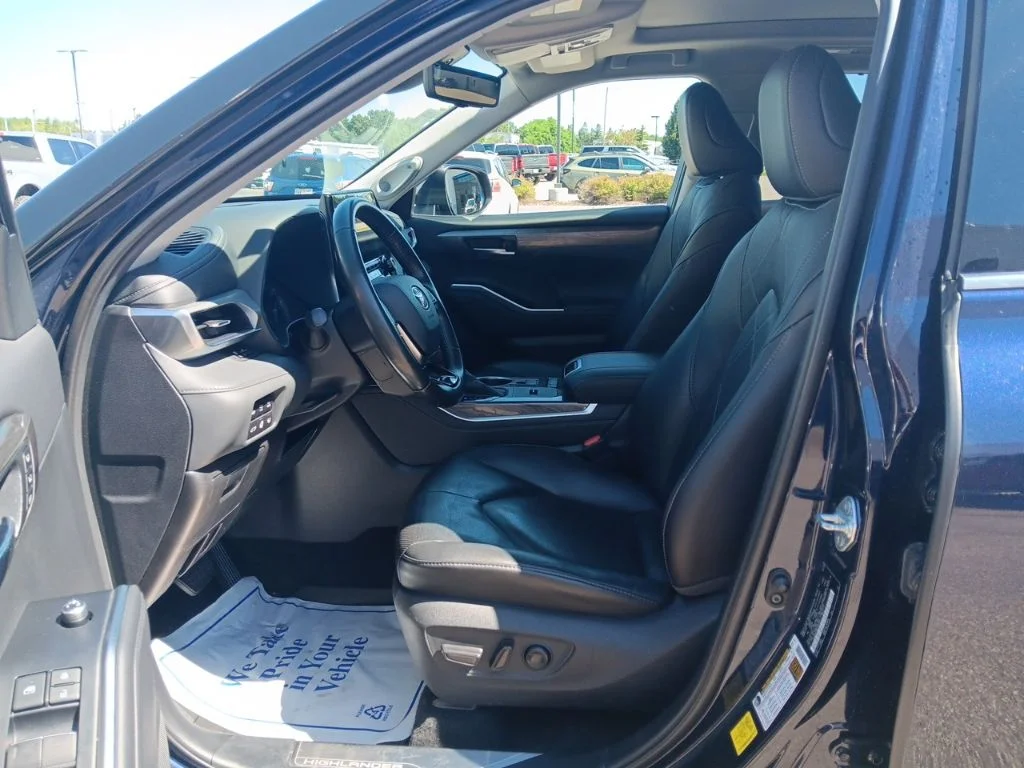 Used 2020 Blueprint Toyota Platinum image 29
