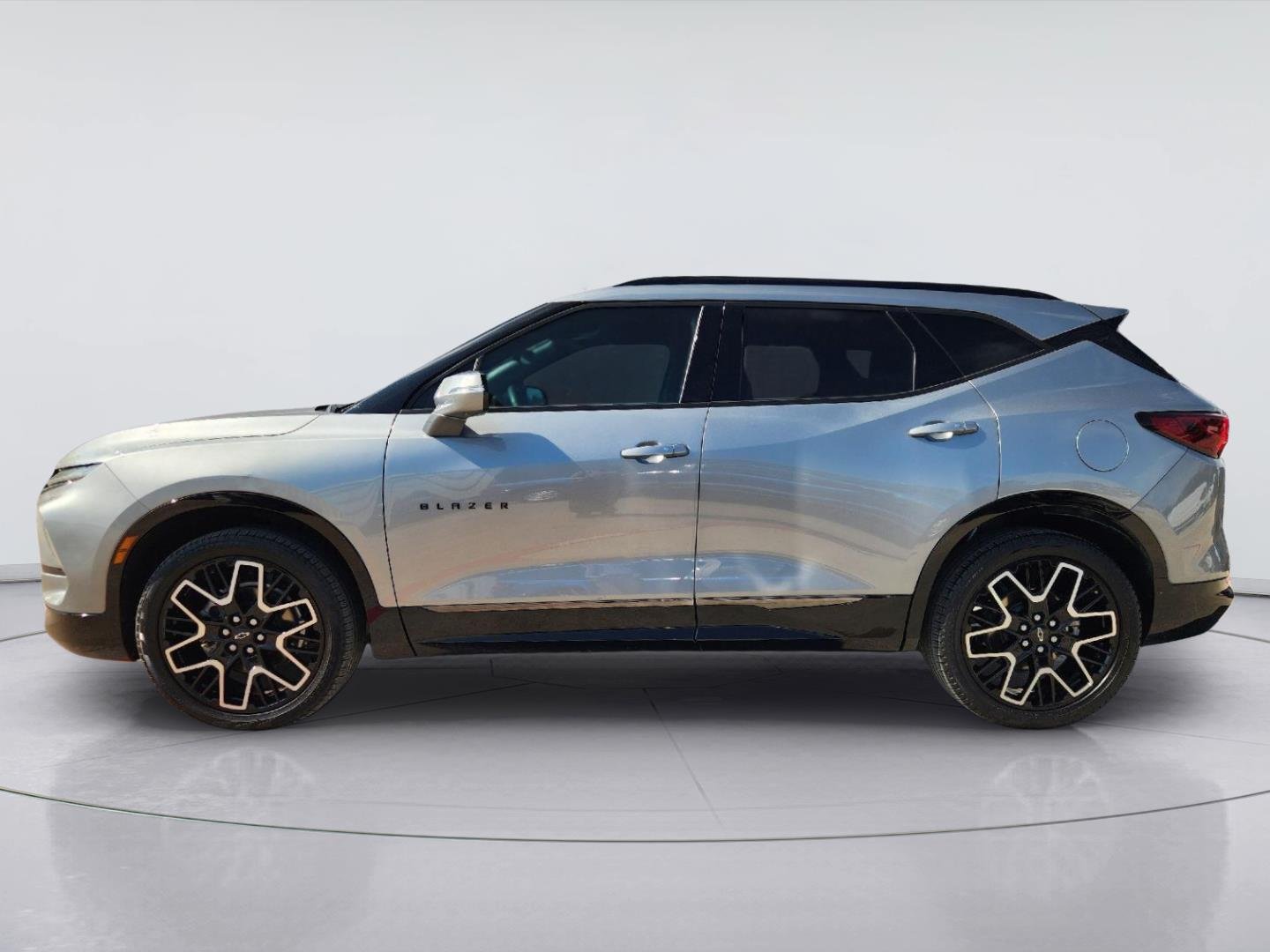 2023 Chevrolet Blazer photo 4 of 34