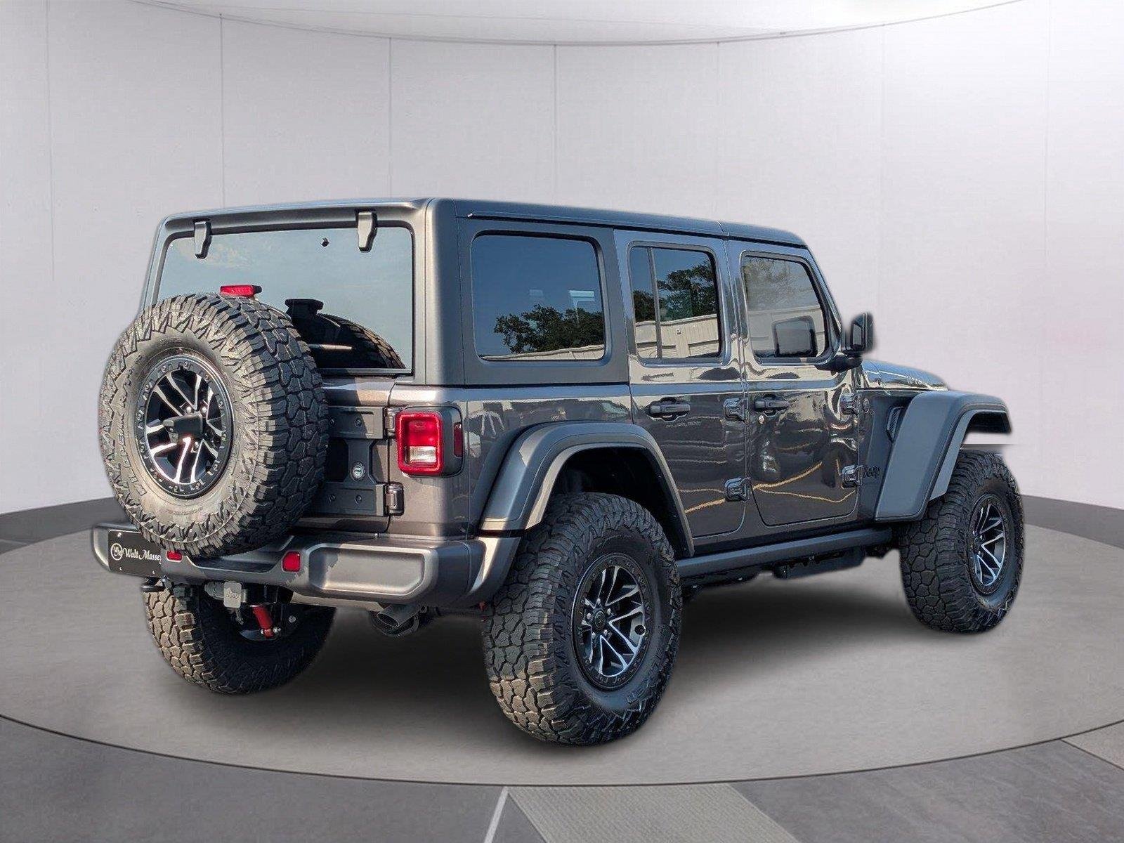 Used 2026 Granite Crystal Metallic Clearcoat Jeep Willys image 6