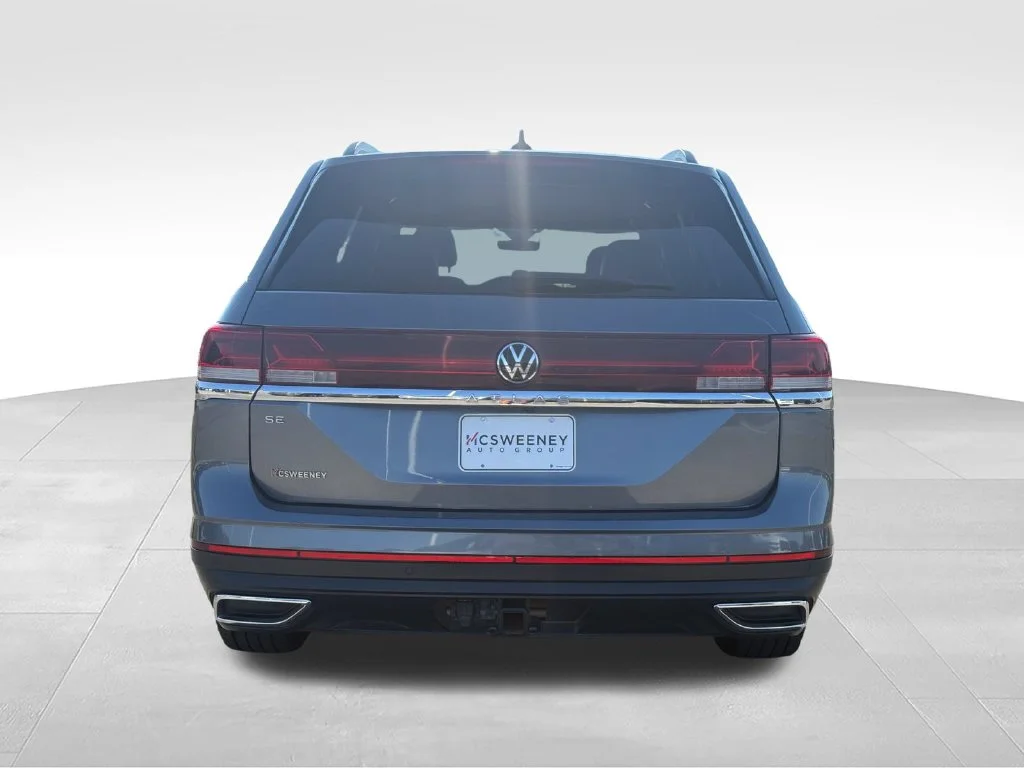 Used 2024 Gray Volkswagen 2.0T SE w/Technology image 27
