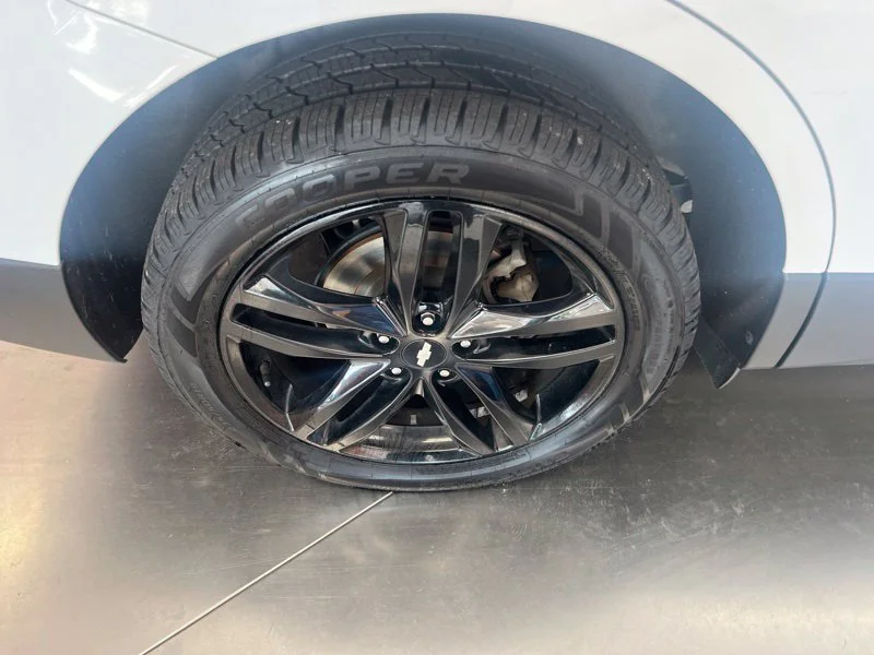 Used 2020 White Chevrolet LT image 10