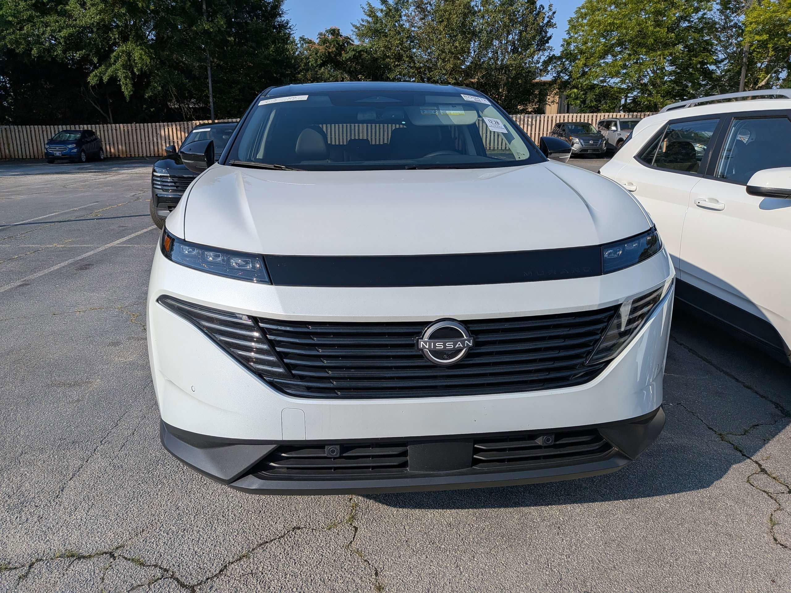 Used 2025 White Nissan SL image 1