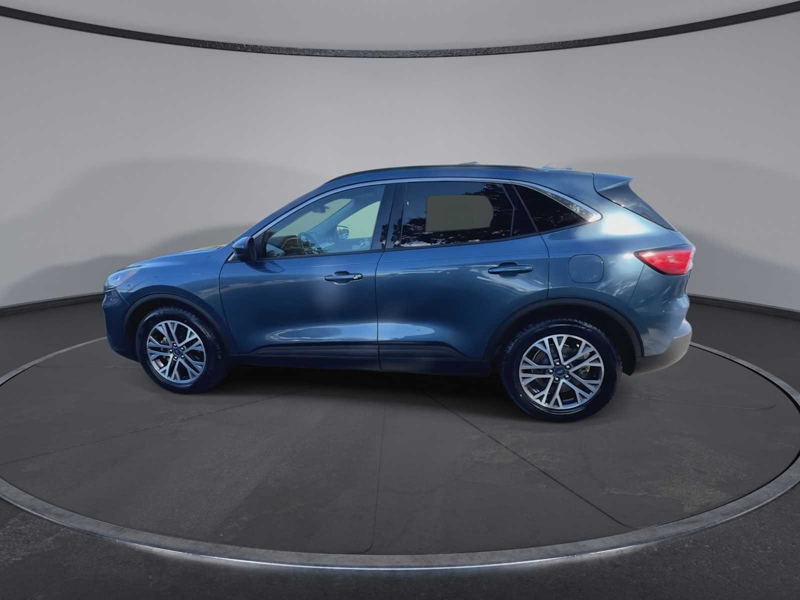 Used 2020 Blue Metallic Ford SEL image 5