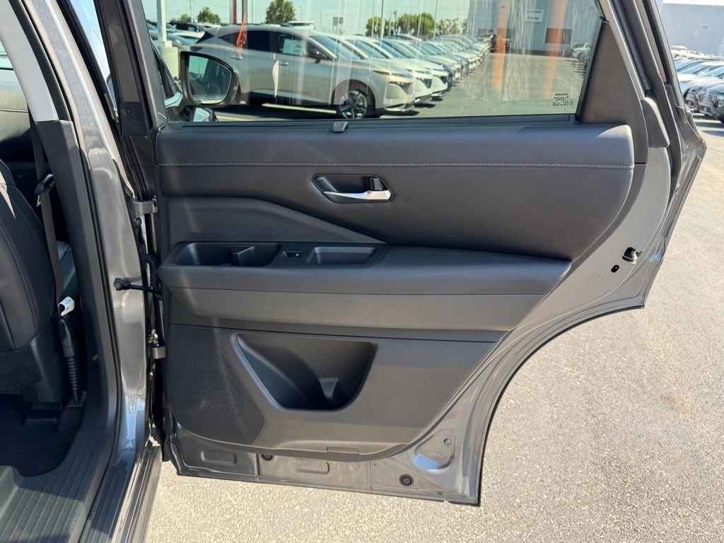 Used 2023 Gray Nissan SL image 22