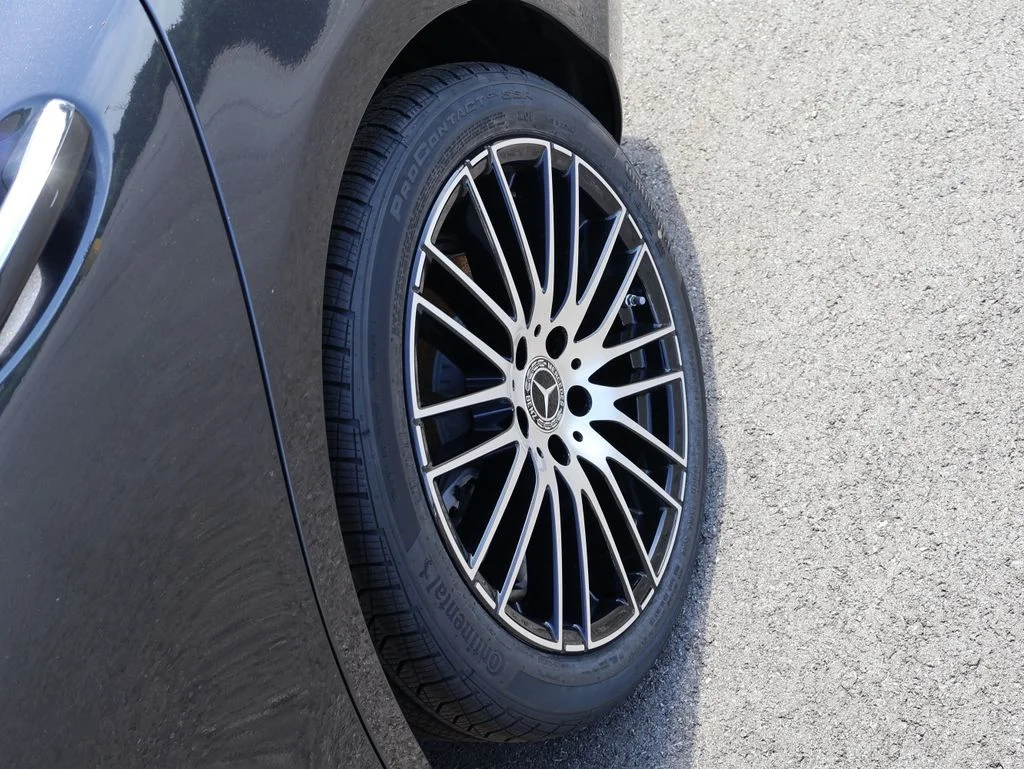 New 2026 Graphite Grey Metallic Mercedes-Benz C 300 image 39