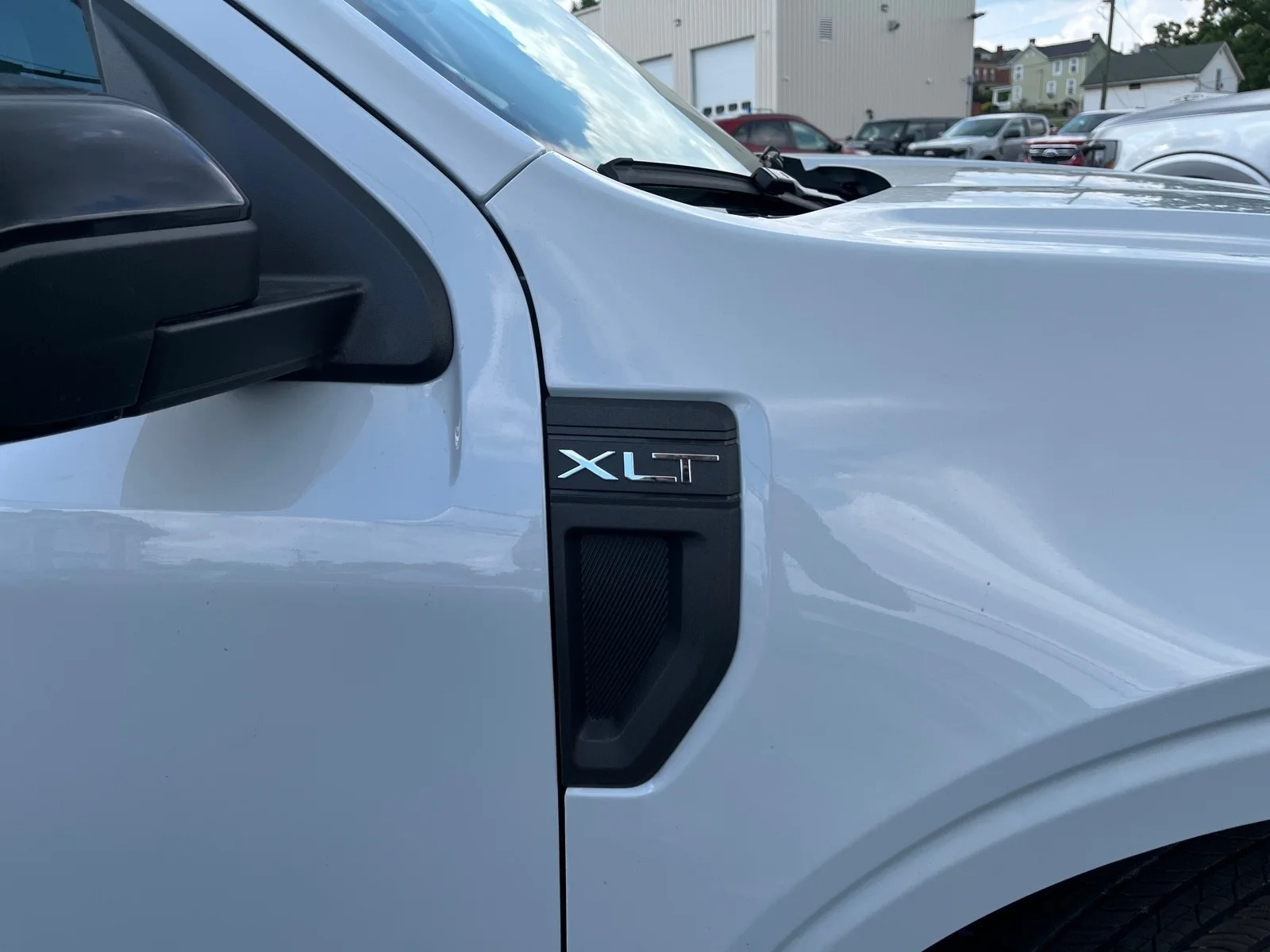 New 2026 Space White Metallic Ford XLT image 3
