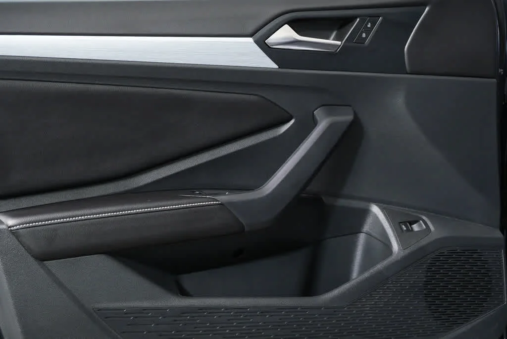 New 2026 Platinum Gray Metallic Volkswagen S image 6