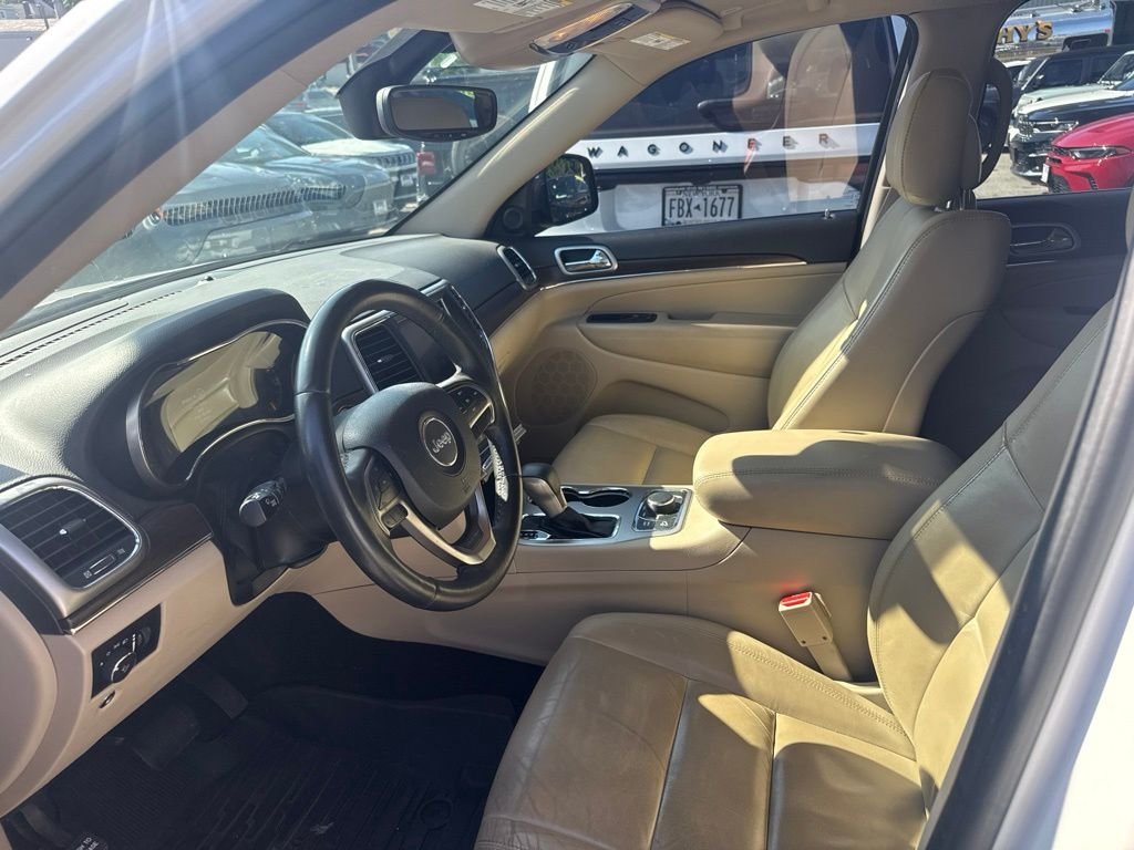 Used 2018 White Jeep Limited image 6