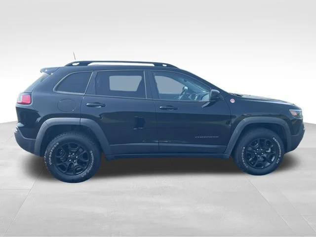 Used 2022 Black Jeep Trailhawk 4x4 image 7