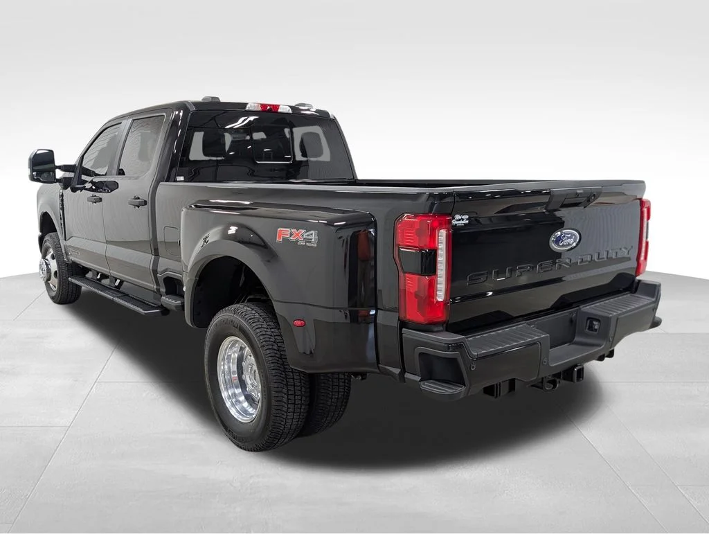 New 2026 Agate Black Metallic Ford F-350® XL image 29