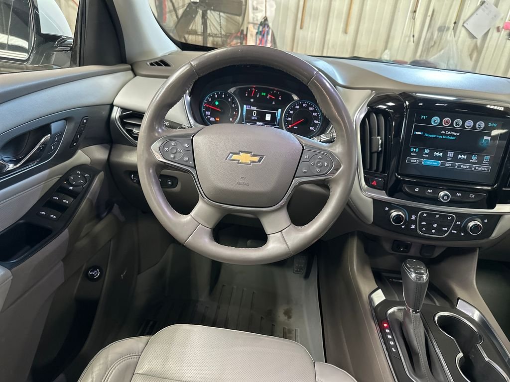 Used 2019 White Chevrolet Premier image 17
