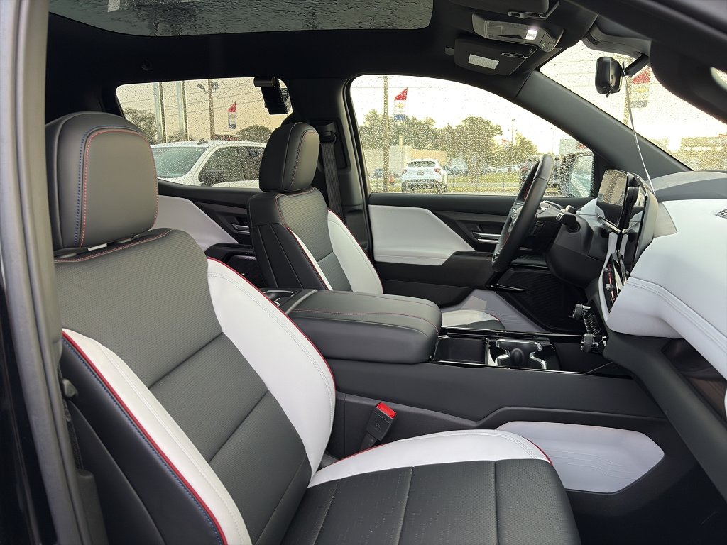 2025 Chevrolet Silverado EV RST - Photo 9
