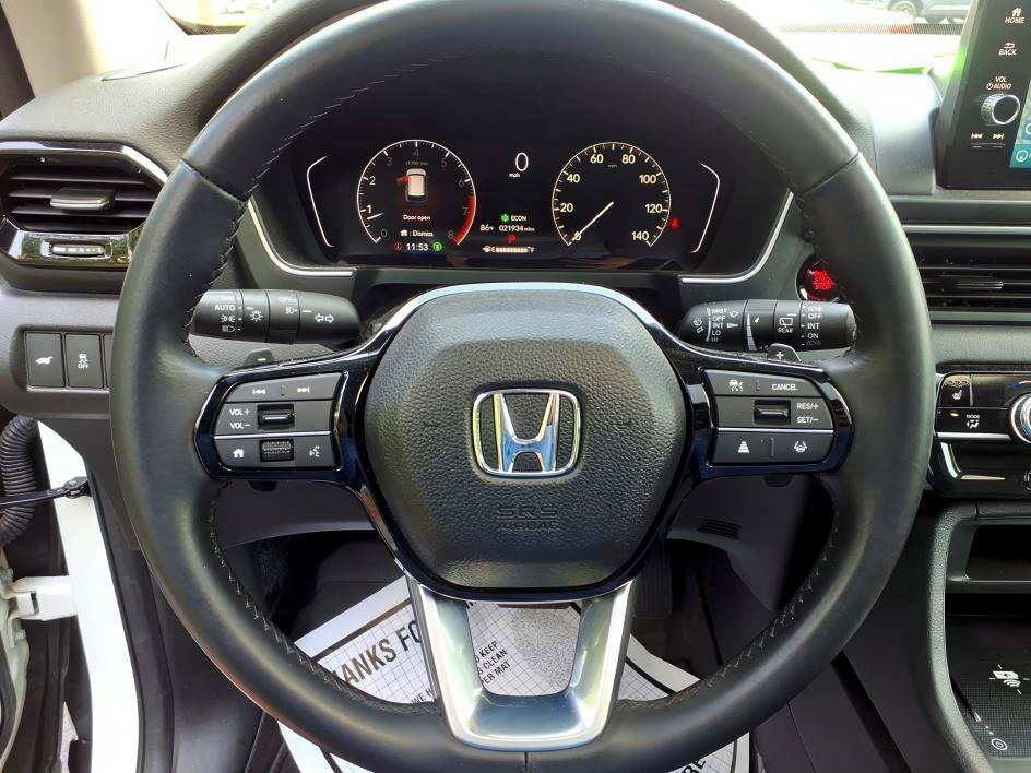 Used 2023 Platinum White Pearl Honda Touring image 25