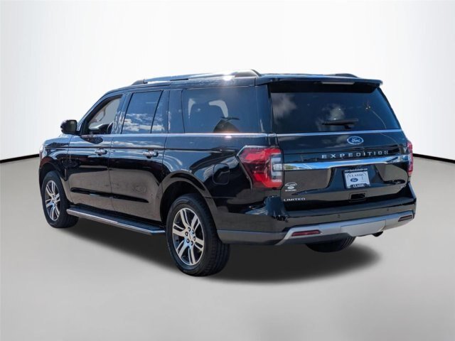 Used 2023  Ford  image 12
