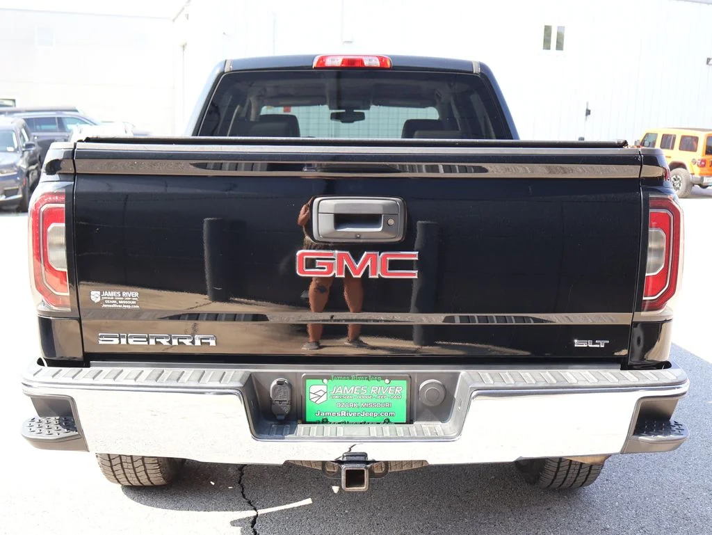 Used 2018 Black GMC SLT image 4