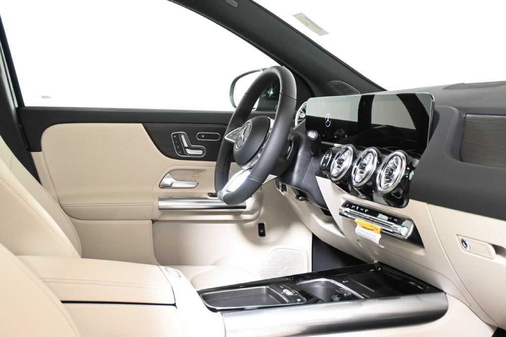 New 2026 Night Black Mercedes-Benz GLA 250 image 69