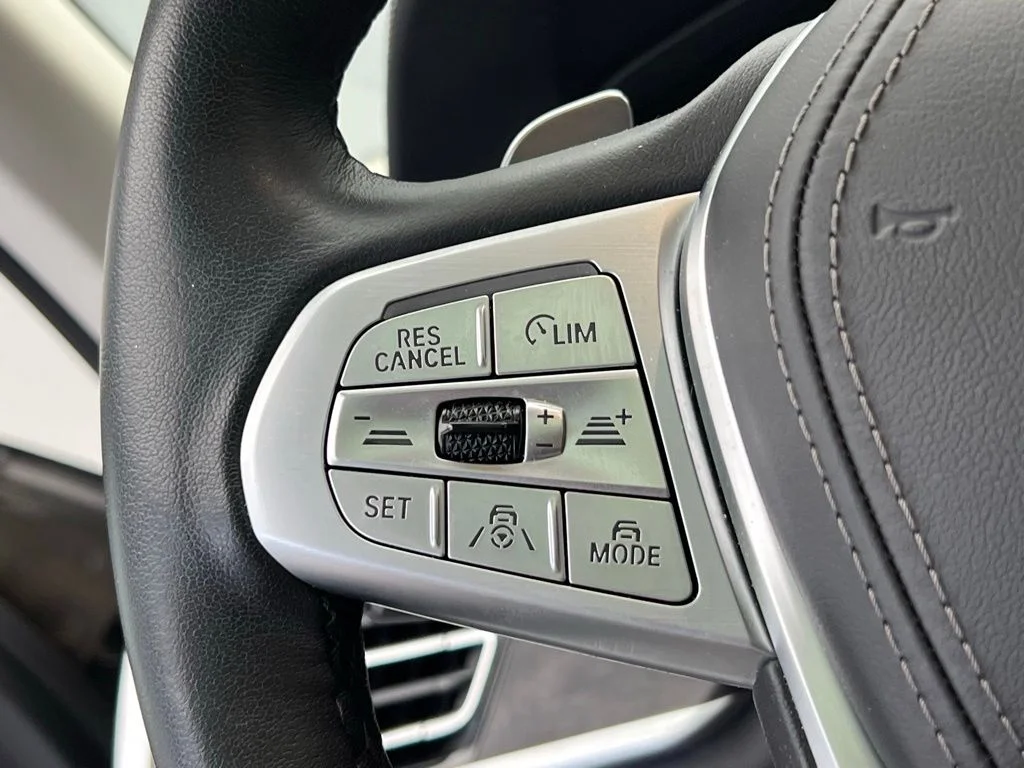 Used 2022 Green BMW xDrive40i image 20