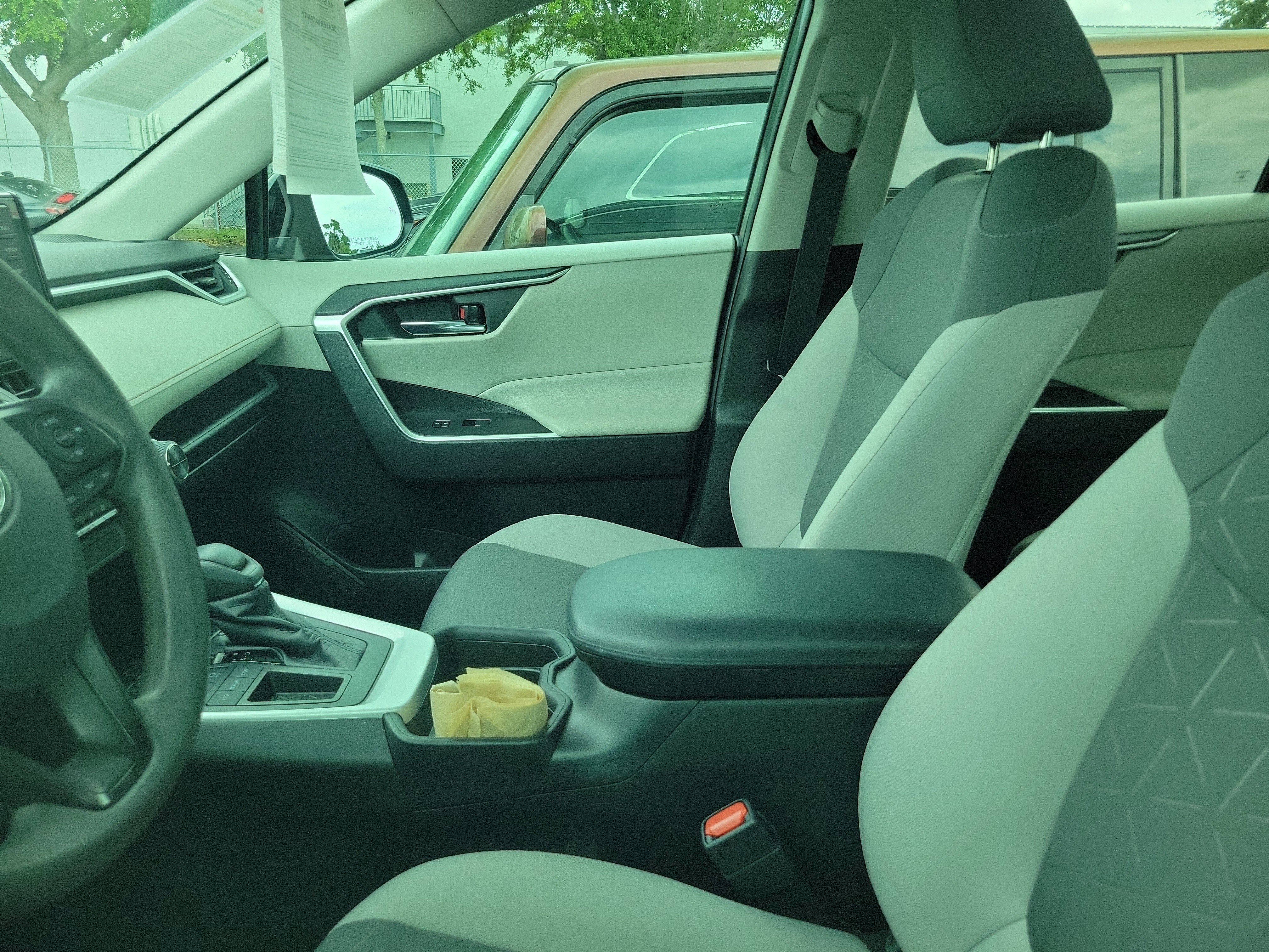 Used 2020 Magnetic Gray Metallic Toyota XLE image 7