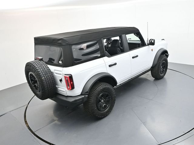 New 2026 Oxford White Ford Badlands® image 44