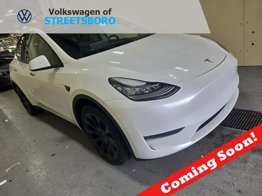 2023 Tesla Model Y's photo