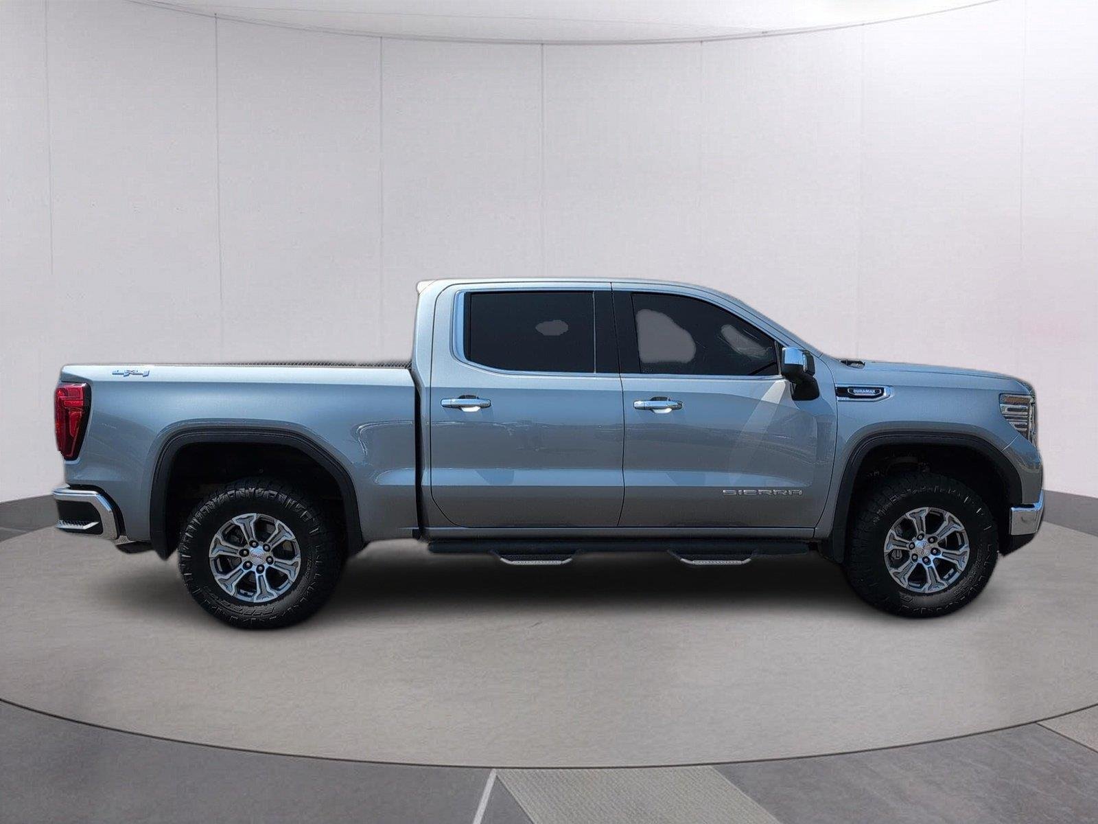Used 2024 Sterling Metallic GMC SLT image 8