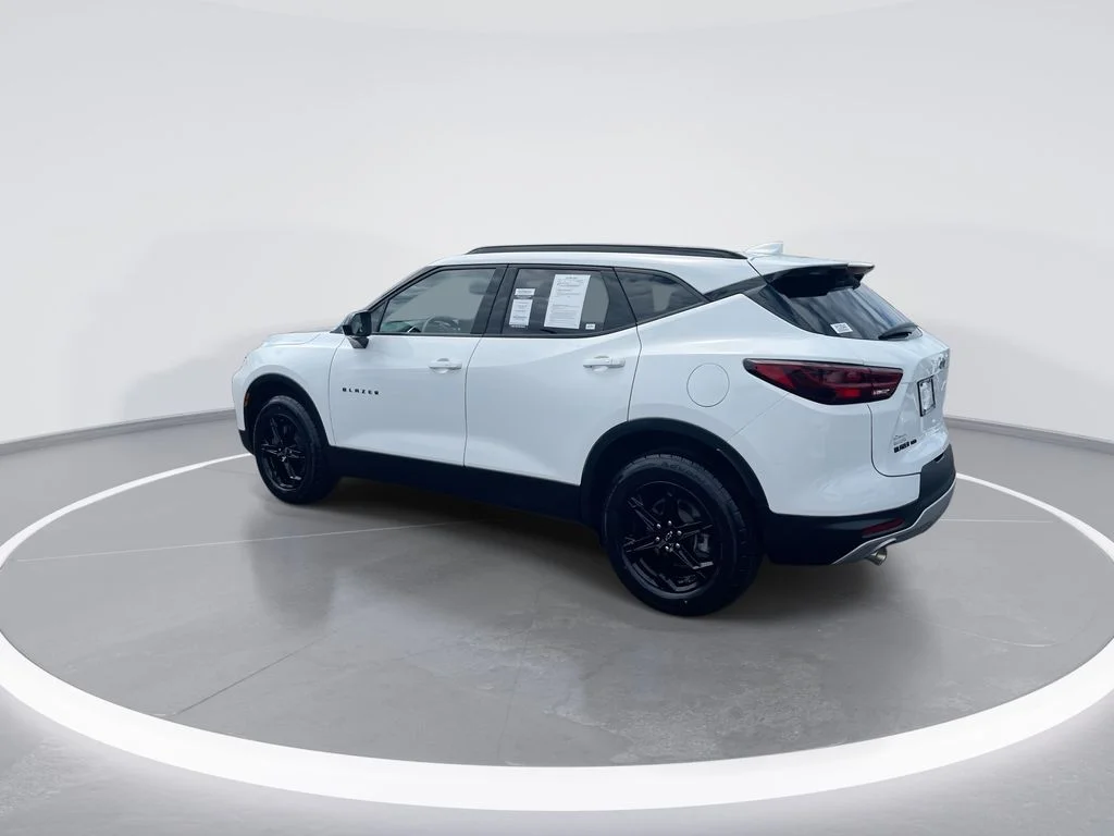 Used 2023 White Chevrolet LT image 6