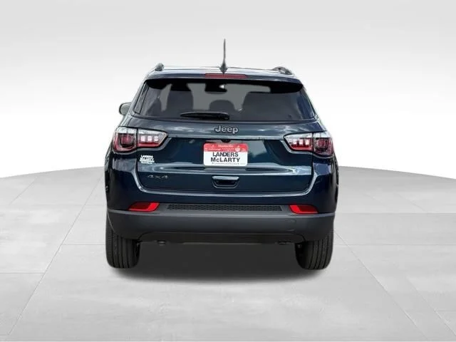 New 2026 Fathom Blue Pearl Coat Jeep Latitude image 8