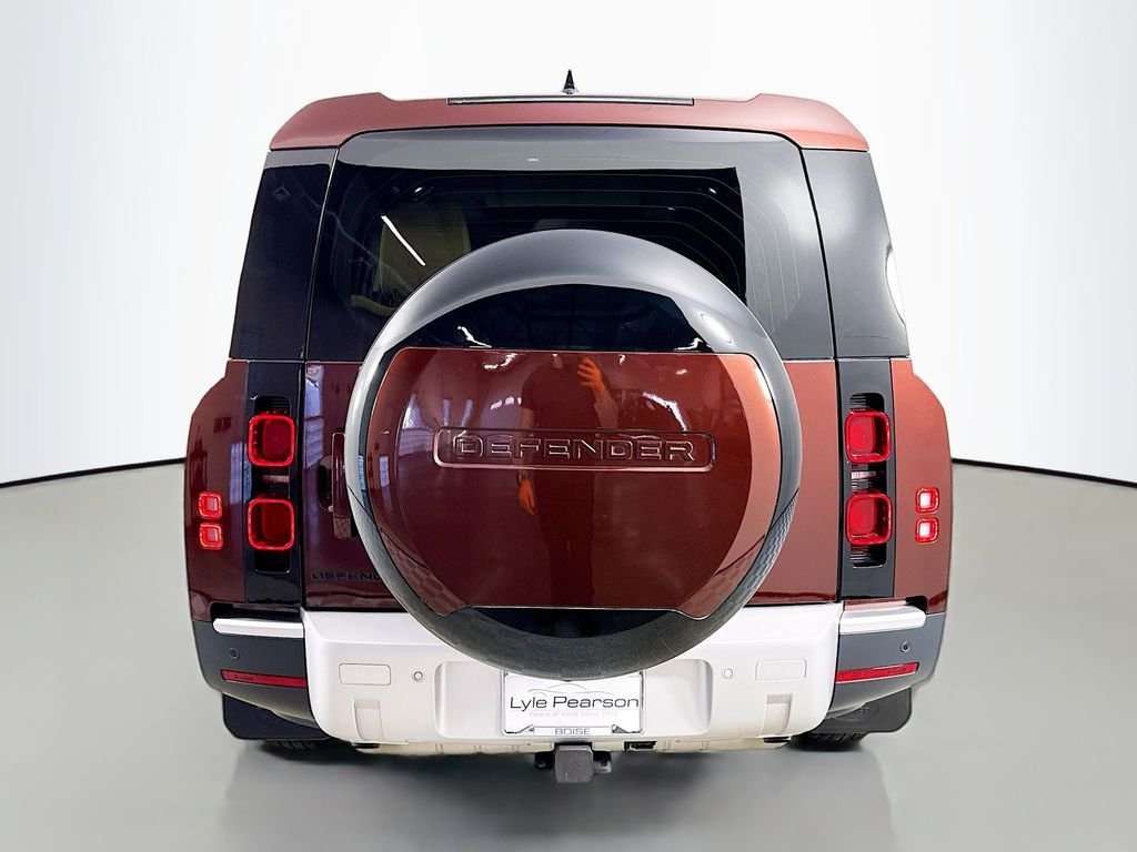 New 2025 Sedona Red Land Rover S image 10
