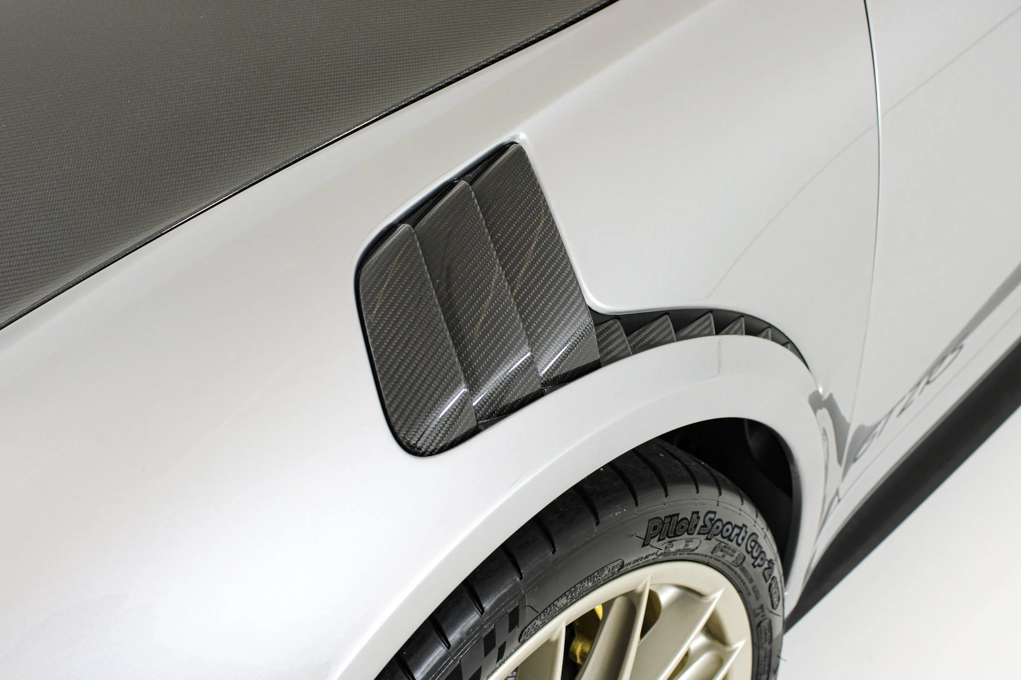 Used 2018 Silver Porsche GT2 RS Coupe image 15