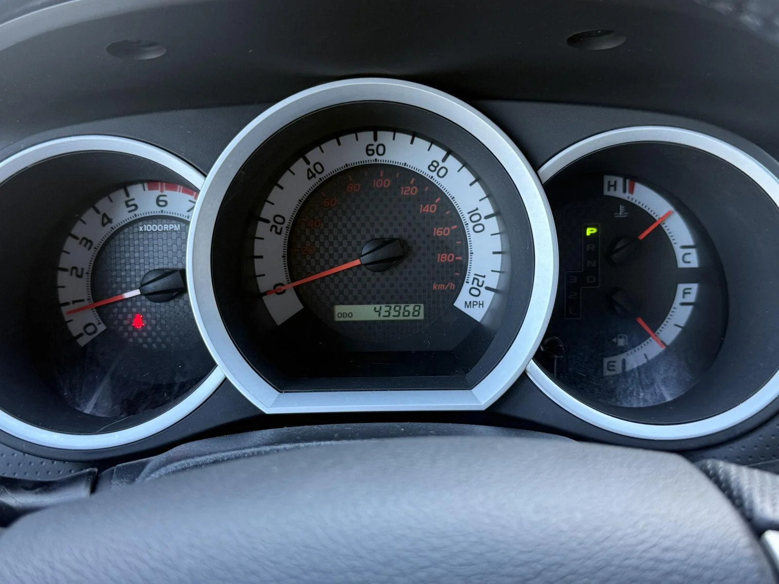 Used 2014 Pyrite Mica Toyota PreRunner image 25