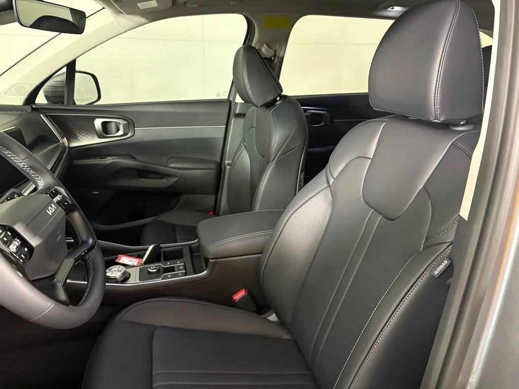New 2026 Steel Gray Kia EX image 18