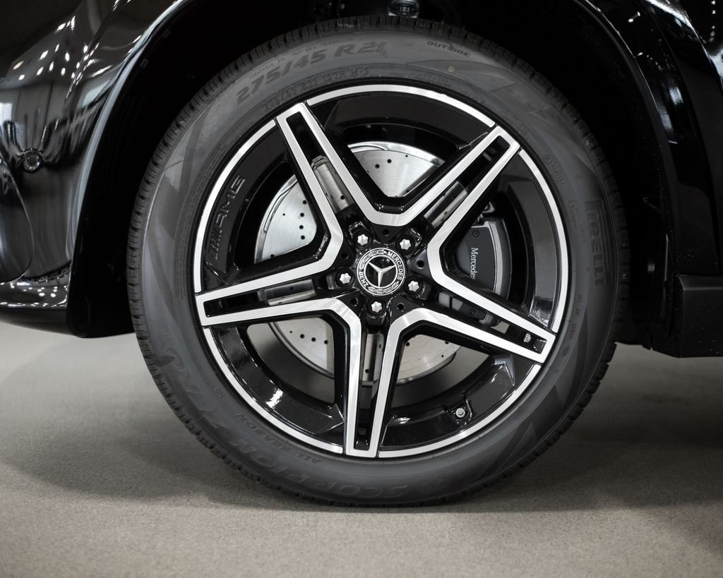 New 2026 Black Mercedes-Benz GLS 450 image 4