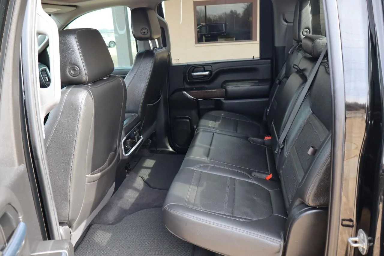 Used 2020 Onyx Black GMC Denali image 19