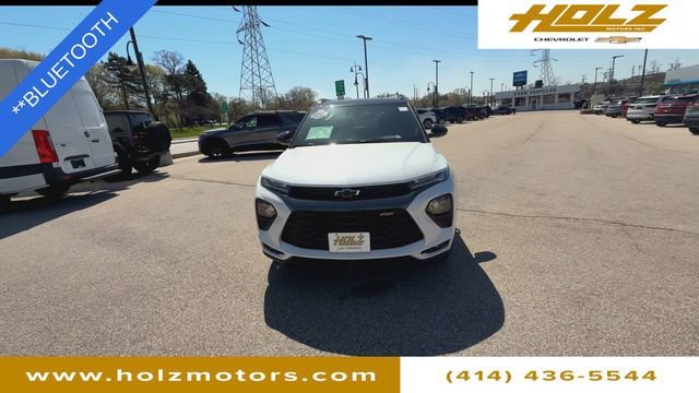 Certified Used 2022 Iridescent Pearl Tricoat Chevrolet RS image 3