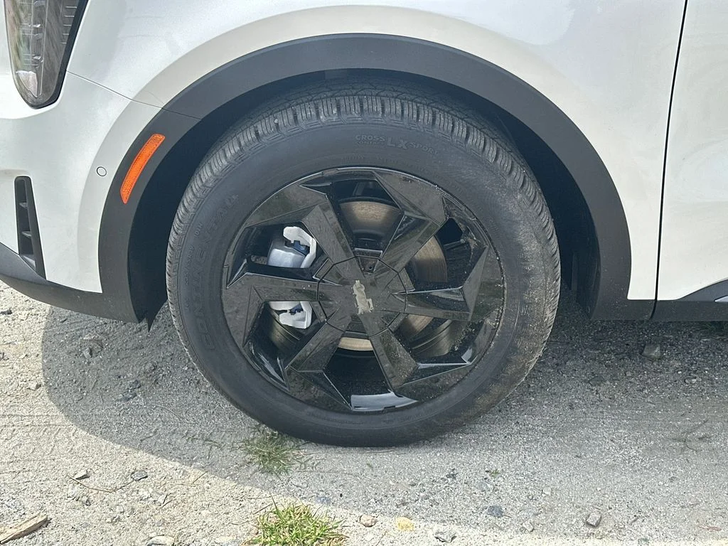 New 2026 White Kia X-Line SX Prestige image 11